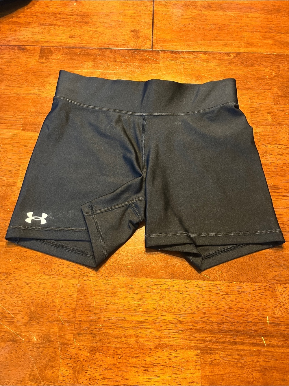 Under Armour spandex SOZE MEDIUM 5" inseam